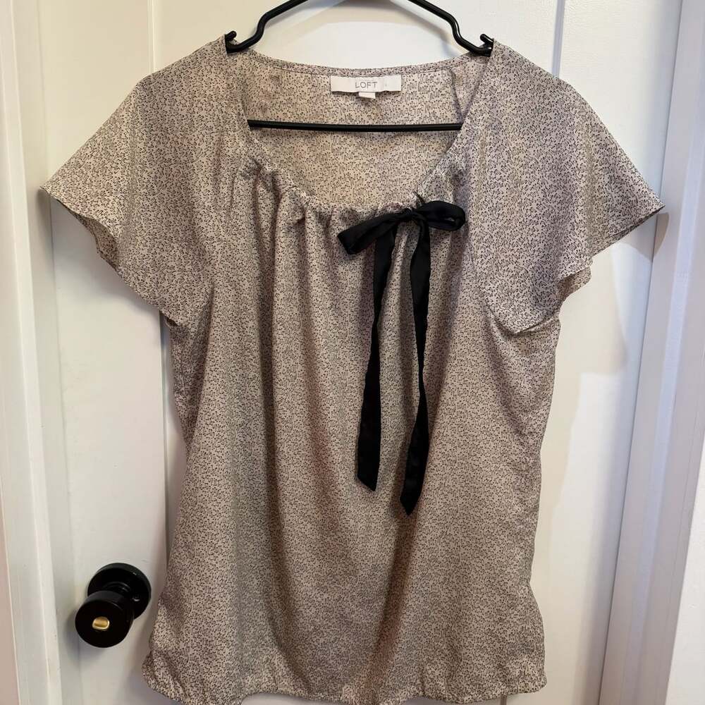 LOFT Women's Beige & Black Blouse with Bow Detail Size L